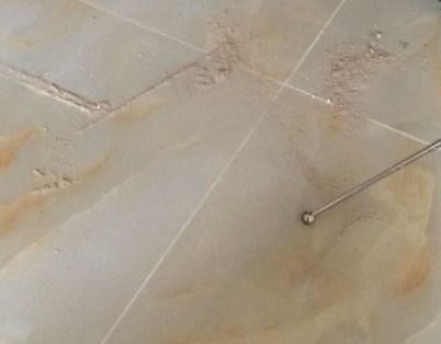 思明瓷砖空鼓维修公司分享粘合剂选择不当在瓷砖铺贴过程中可能导致以下问题