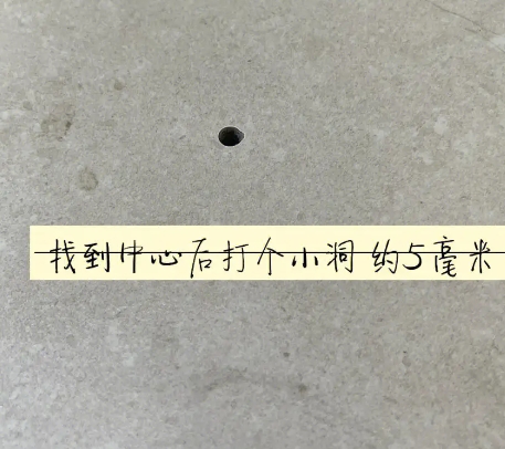 思明瓷砖空鼓维修公司专业解答在瓷砖铺贴过程中，如果砂料搅拌不均匀，将会带来以下问题